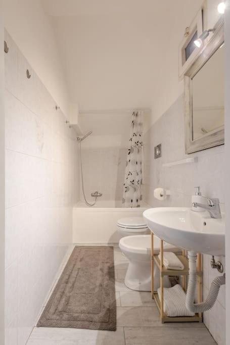 Sky-View Flat In Milan Apartman Kültér fotó